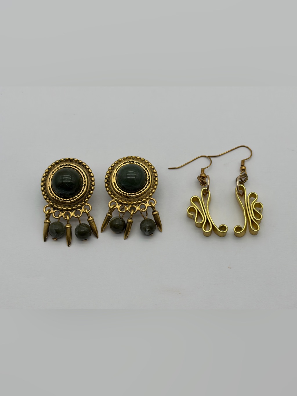 Gold And Dark Green Etruscan Drop Earring Set- Unbranded